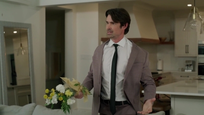 2023_-_The_Dog_Lovers_Guide_to_Dating_mp40651.jpg