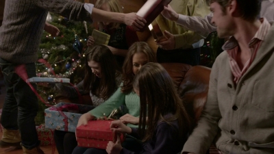 2014_-_The_Tree_That_Saved_Christmas_mkv5122.jpg