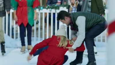 2017_-_Four_Christmases_and_A_Wedding_mp40470.jpg