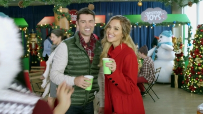 2017_-_Four_Christmases_and_A_Wedding_mp40881.jpg