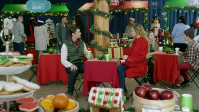 2017_-_Four_Christmases_and_A_Wedding_mp40891.jpg