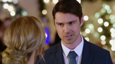 2017_-_Four_Christmases_and_A_Wedding_mp41218.jpg