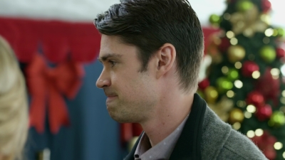 2017_-_Four_Christmases_and_A_Wedding_mp42119.jpg