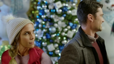 2017_-_Four_Christmases_and_A_Wedding_mp42547.jpg