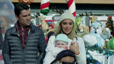 2017_-_Four_Christmases_and_A_Wedding_mp43341.jpg