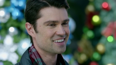 2017_-_Four_Christmases_and_A_Wedding_mp43408.jpg