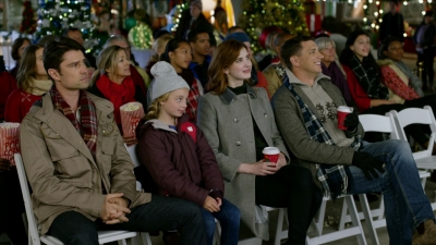 2017_-_Four_Christmases_and_A_Wedding_mp43773.jpg