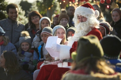NorthernLightsOfChristmas_281729.jpg