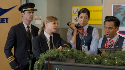 2019_-_Grounded_for_Christmas_mp40437.jpg
