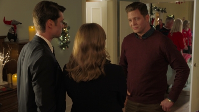 2019_-_Grounded_for_Christmas_mp41415.jpg
