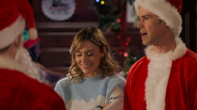 2019_-_Grounded_for_Christmas_mp42368.jpg