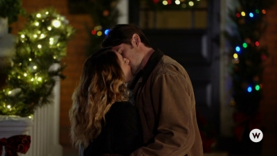 2020_-_Heart_of_the_Holidays_mp45063.jpg
