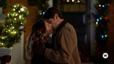 2020_-_Heart_of_the_Holidays_mp45064.jpg