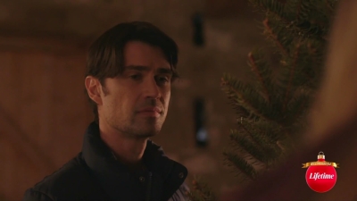 2021_-_It_Takes_a_Christmas_Village_mkv3071.jpg