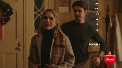 2021_-_It_Takes_a_Christmas_Village_mkv3225.jpg