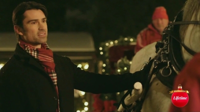 2021_-_It_Takes_a_Christmas_Village_mkv4986.jpg