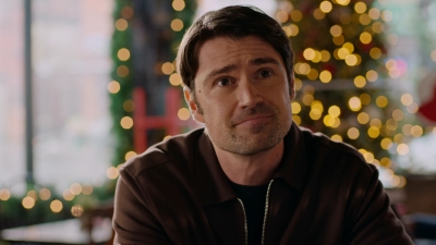 2022_-_Christmas_Plus_One_mp40927.jpg