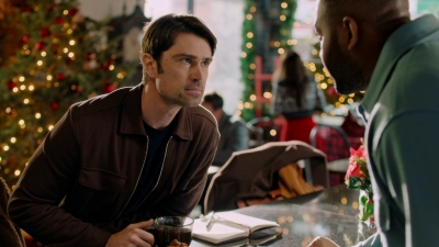 2022_-_Christmas_Plus_One_mp41002.jpg