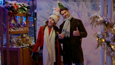 2022_-_Christmas_Plus_One_mp41776.jpg