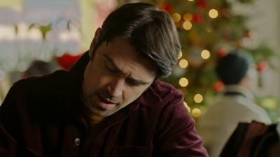 2022_-_Christmas_Plus_One_mp42305.jpg
