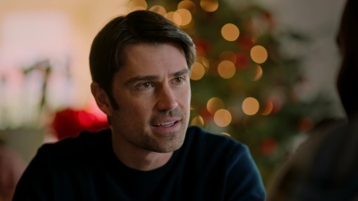 2022_-_Christmas_Plus_One_mp43459.jpg