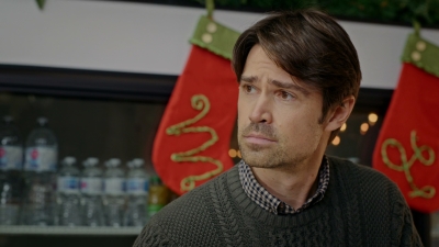 2022_-_Christmas_on_Mistletoe_Lake_mp40273.jpg