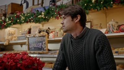 2022_-_Christmas_on_Mistletoe_Lake_mp40326.jpg