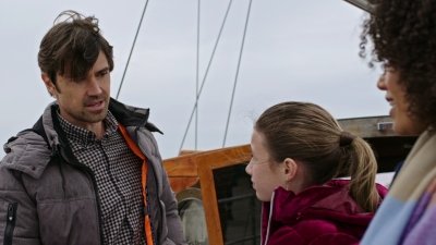 2022_-_Christmas_on_Mistletoe_Lake_mp40866.jpg