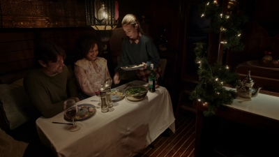 2022_-_Christmas_on_Mistletoe_Lake_mp41665.jpg
