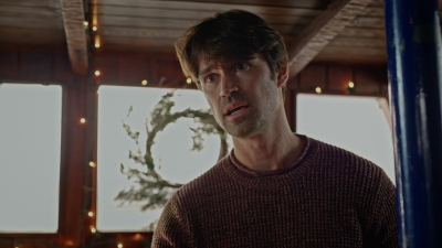2022_-_Christmas_on_Mistletoe_Lake_mp43652.jpg