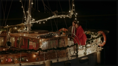 2022_-_Christmas_on_Mistletoe_Lake_mp45109.jpg