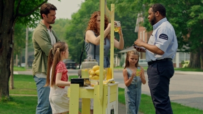 2022_-_Lemonade_Stand_Romance_mp40193.jpg