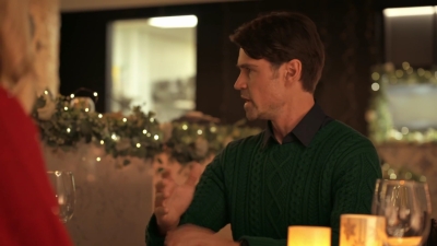 The_Christmas_Charade_mkv0886.jpg