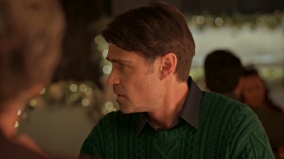 The_Christmas_Charade_mkv1219.jpg