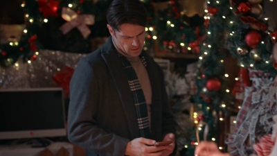 The_Christmas_Charade_mkv2408.jpg